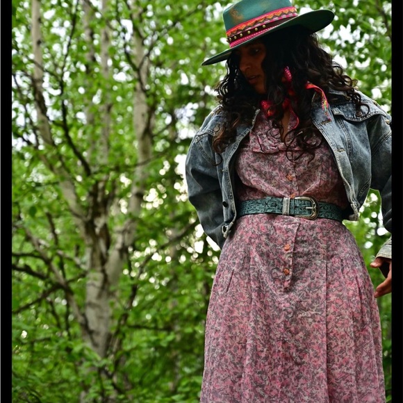 Dresses & Skirts - 🤠Vintage Prairie Girl Pink home made dress size med/Lg